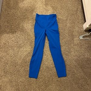 Lululemon Base Pace leggings Size 6!